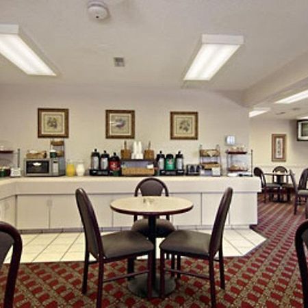 Days Inn By Wyndham Wytheville Restoran gambar