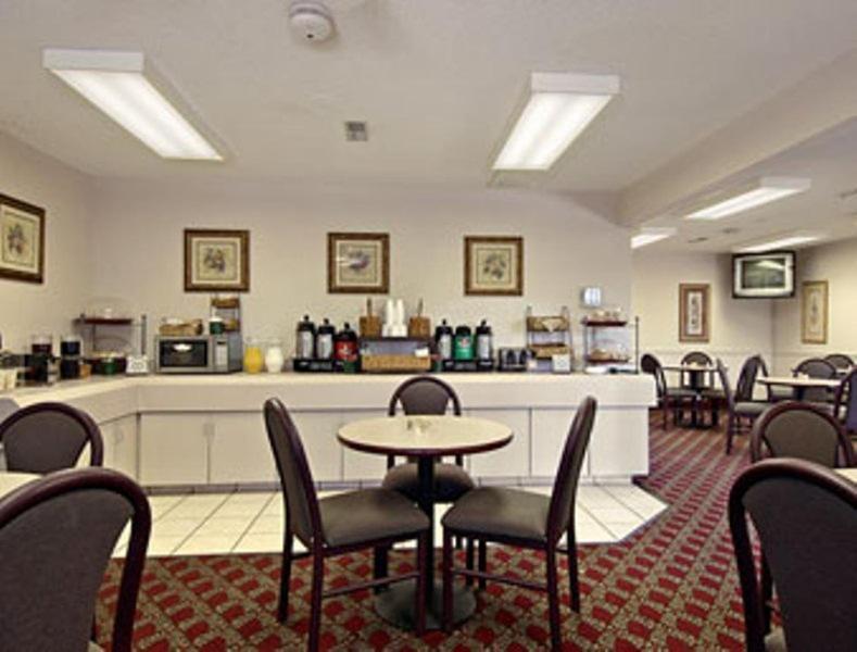 Days Inn By Wyndham Wytheville Restoran gambar